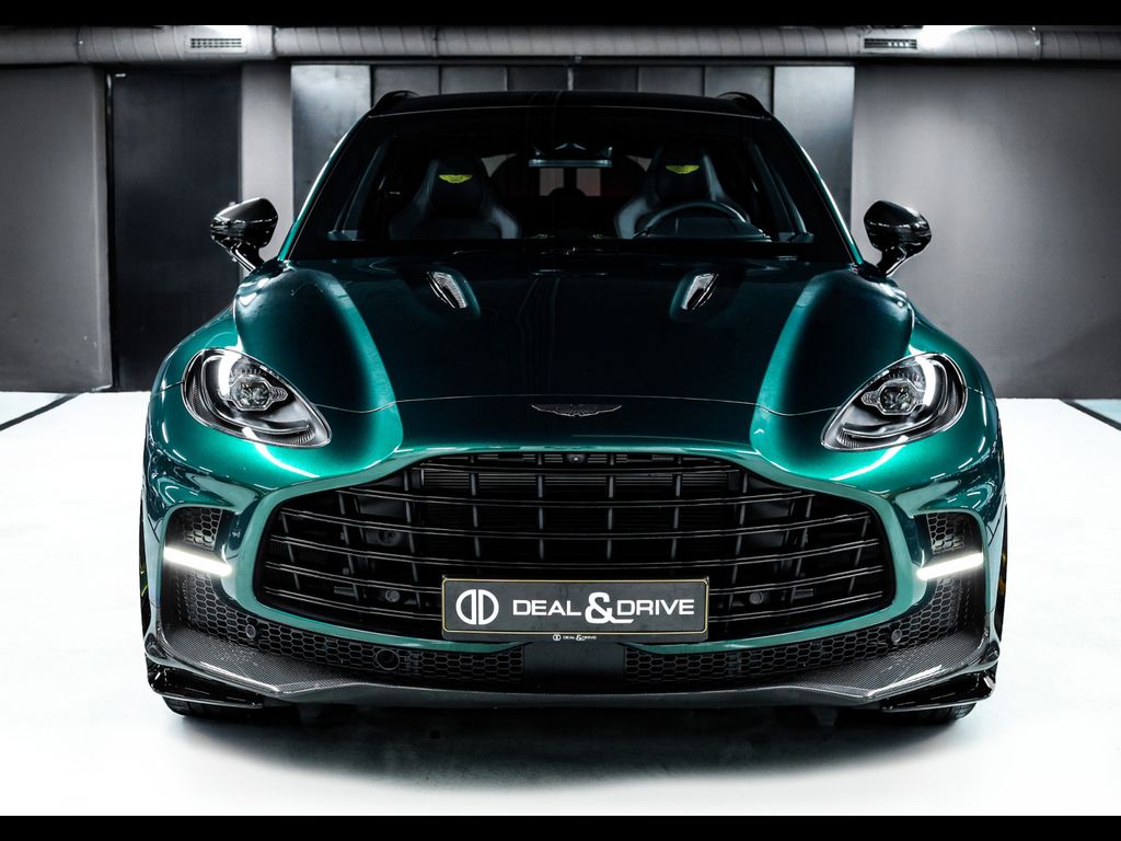 Aston Martin DBX 2025