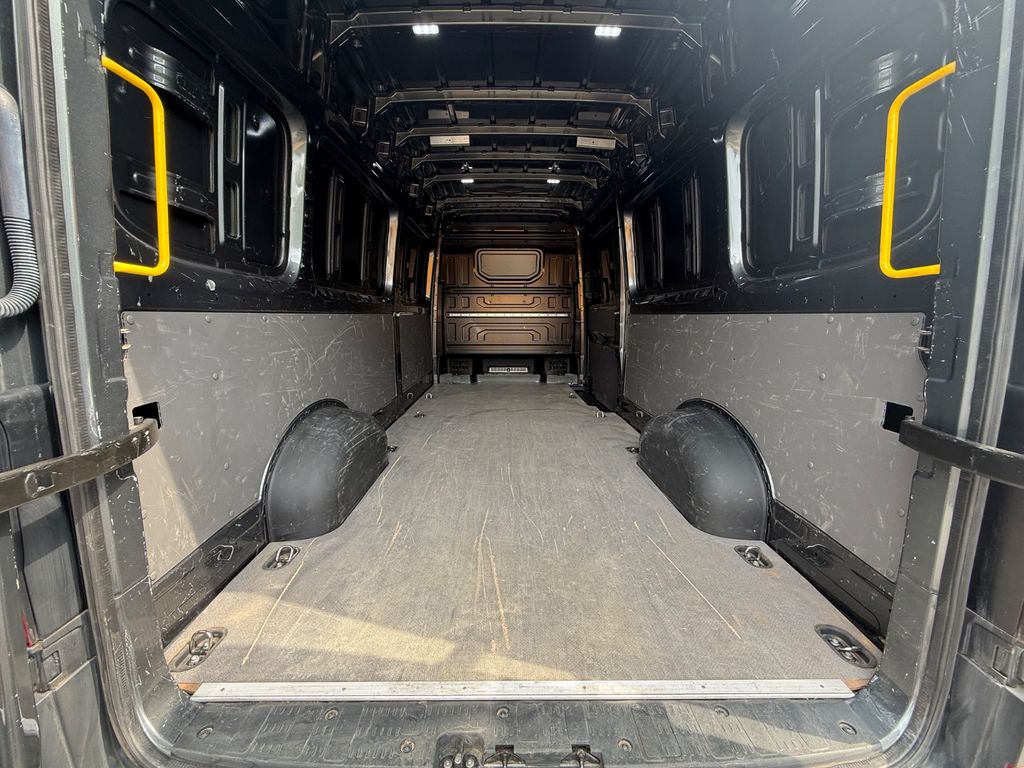 Volkswagen Crafter 2023