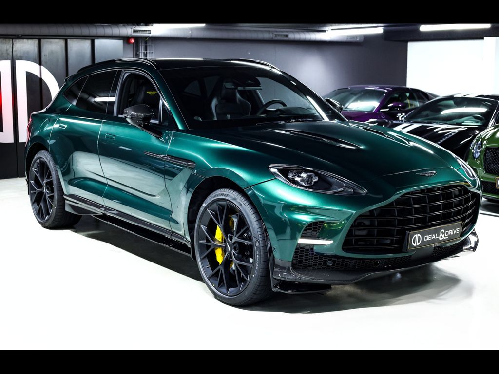 Aston Martin DBX 2025