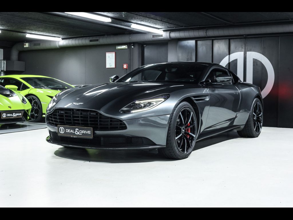 Aston Martin DB11 2022
