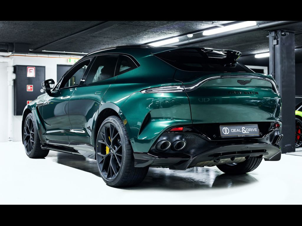 Aston Martin DBX 2025