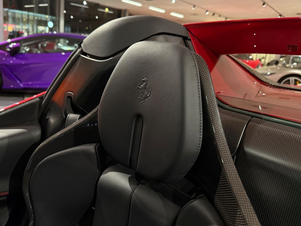 Ferrari 296 GTS 2024