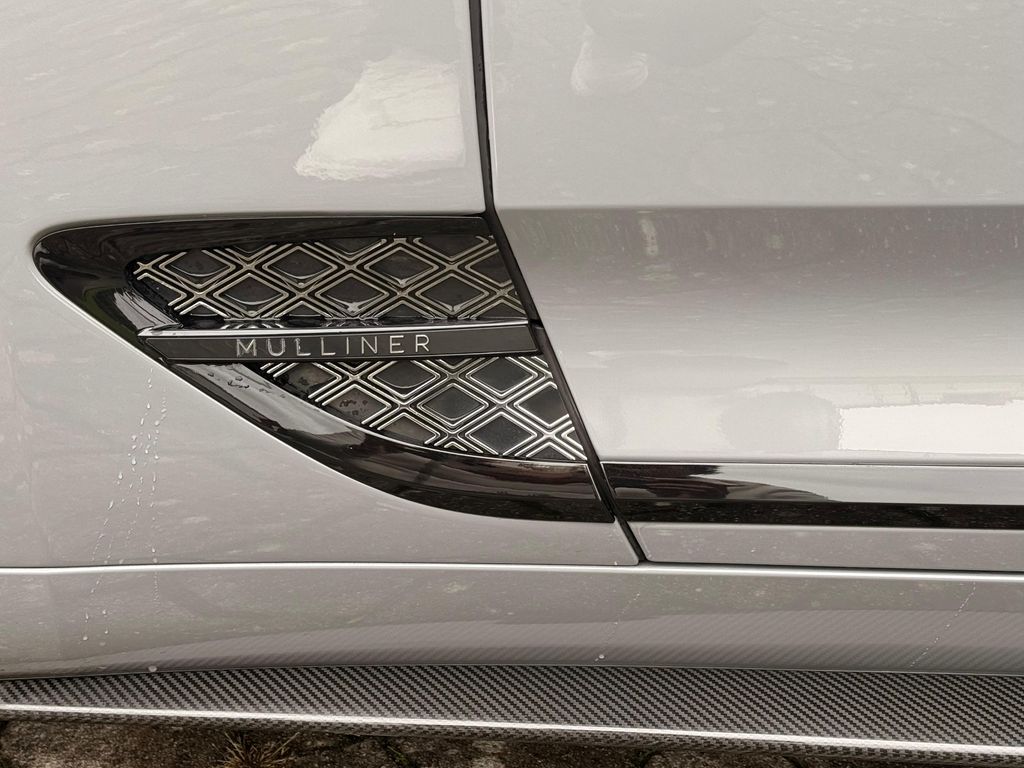 Bentley Continental GTC 2023