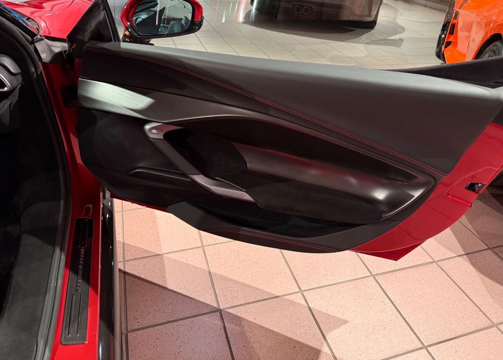 Ferrari 296 GTS 2024