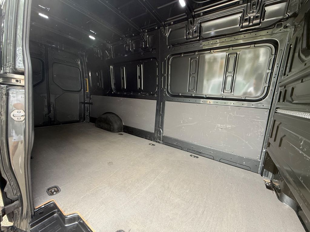 Volkswagen Crafter 2023