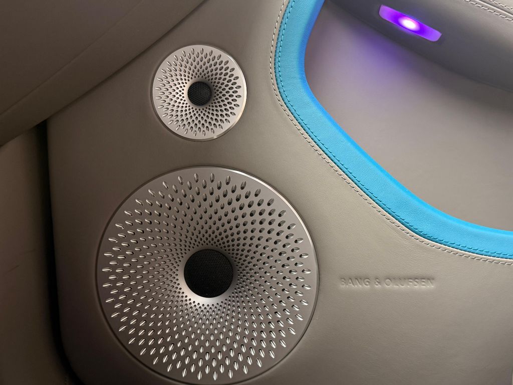 Bentley Continental GTC 2023