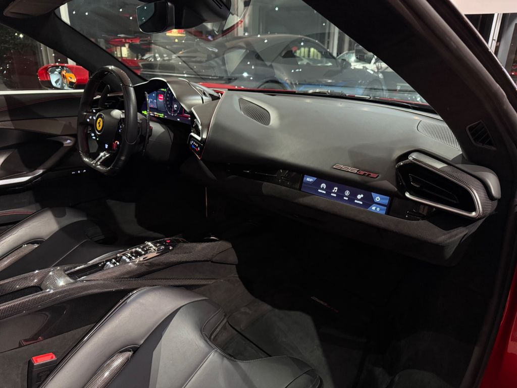 Ferrari 296 GTS 2024