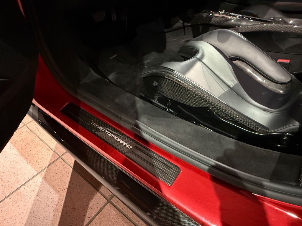 Ferrari 296 GTS 2024