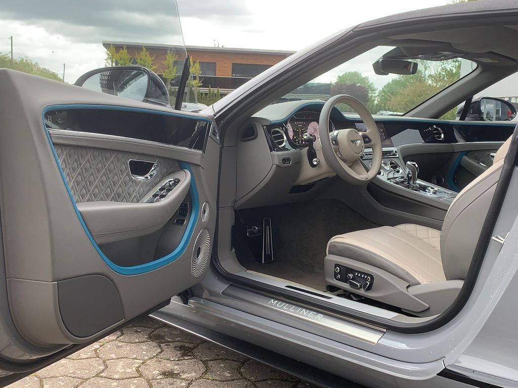 Bentley Continental GTC 2023