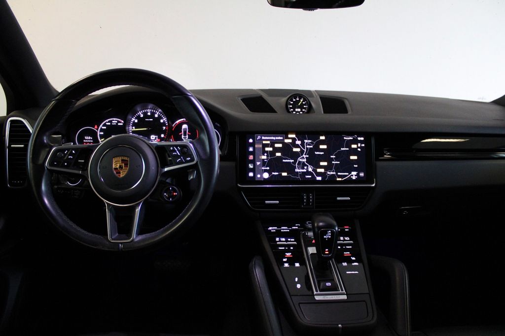 Porsche Cayenne 2022