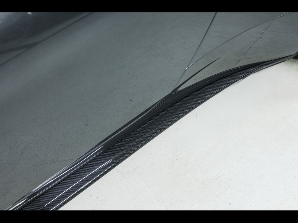 Aston Martin DB11 2022