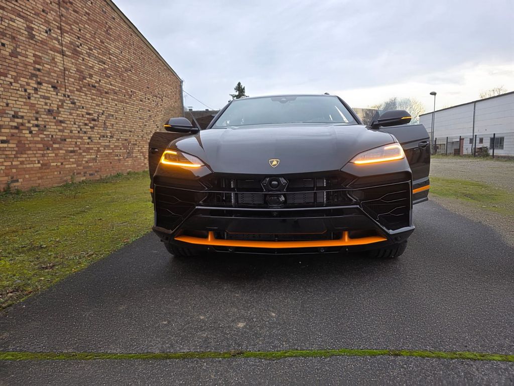 Lamborghini Urus 2025