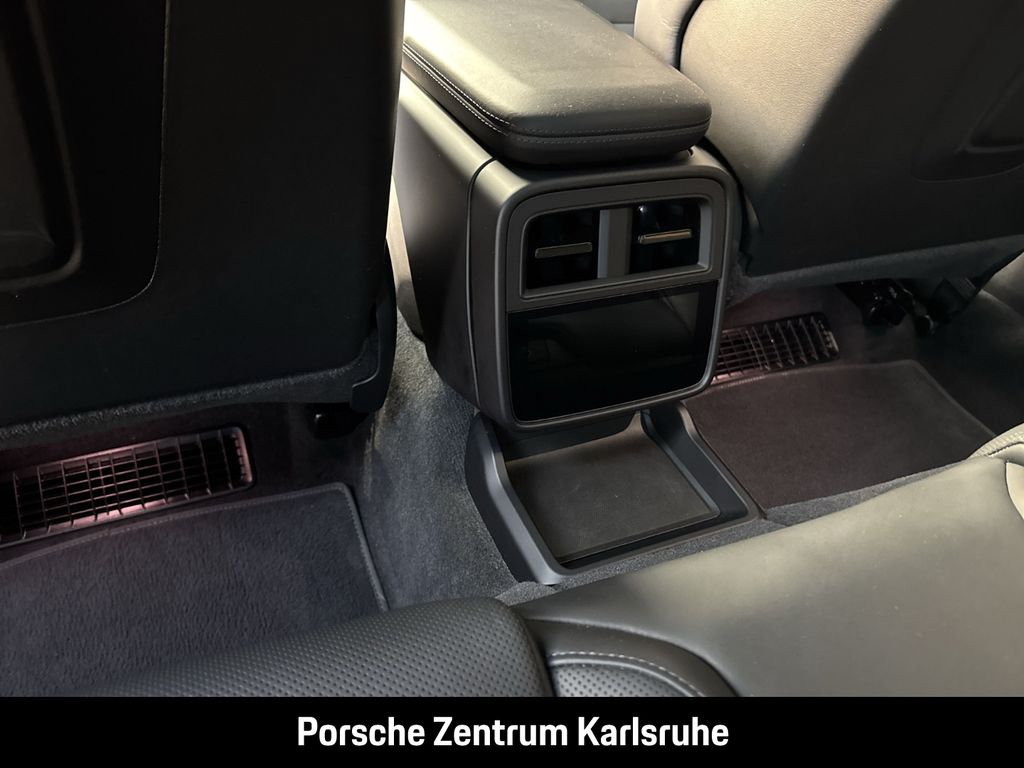 Porsche Taycan 2023