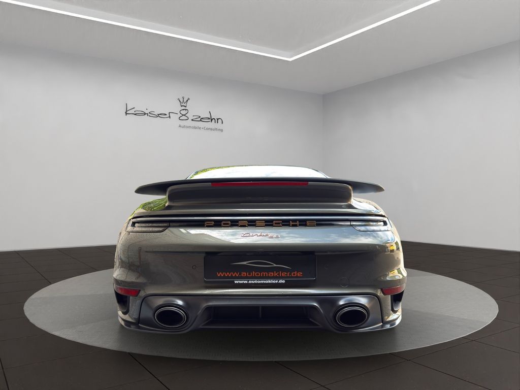 Porsche 992 2025