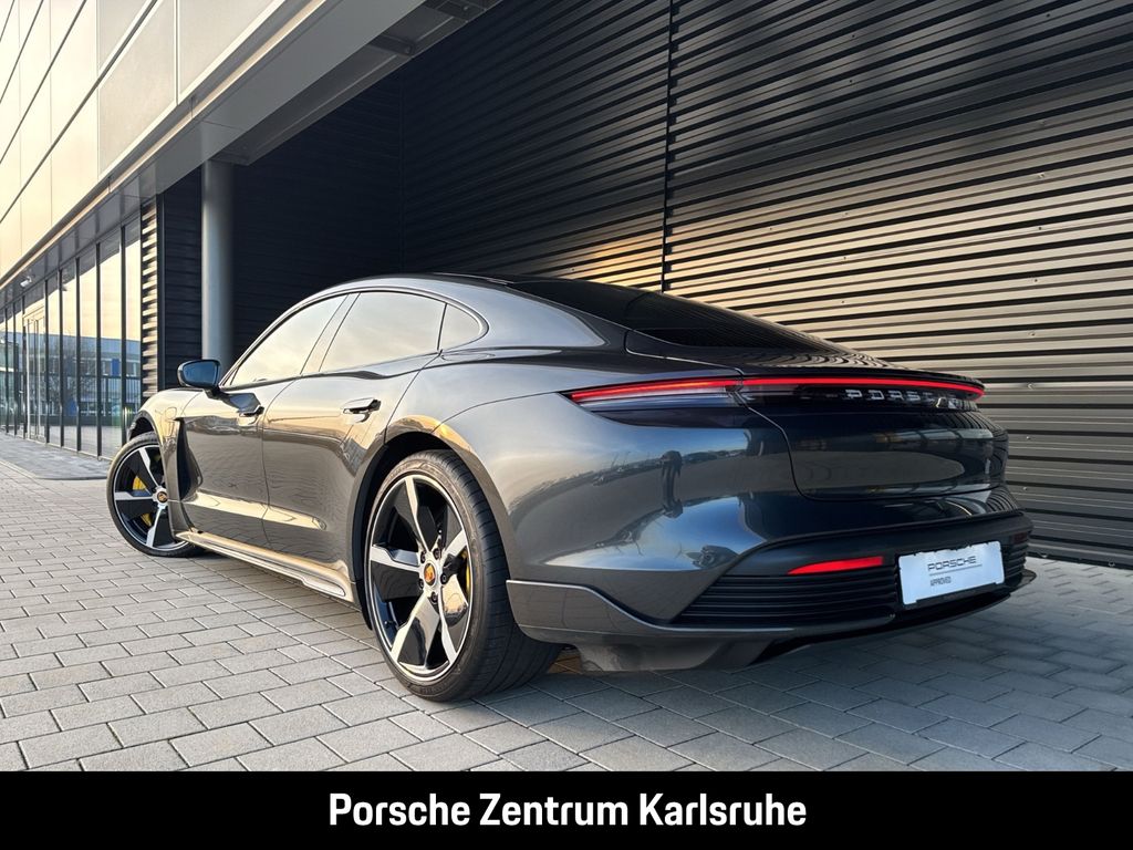 Porsche Taycan 2023