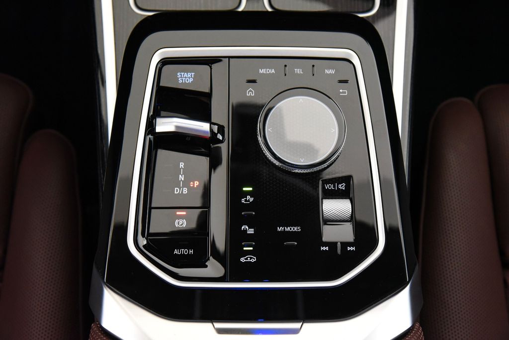 BMW i7 2024