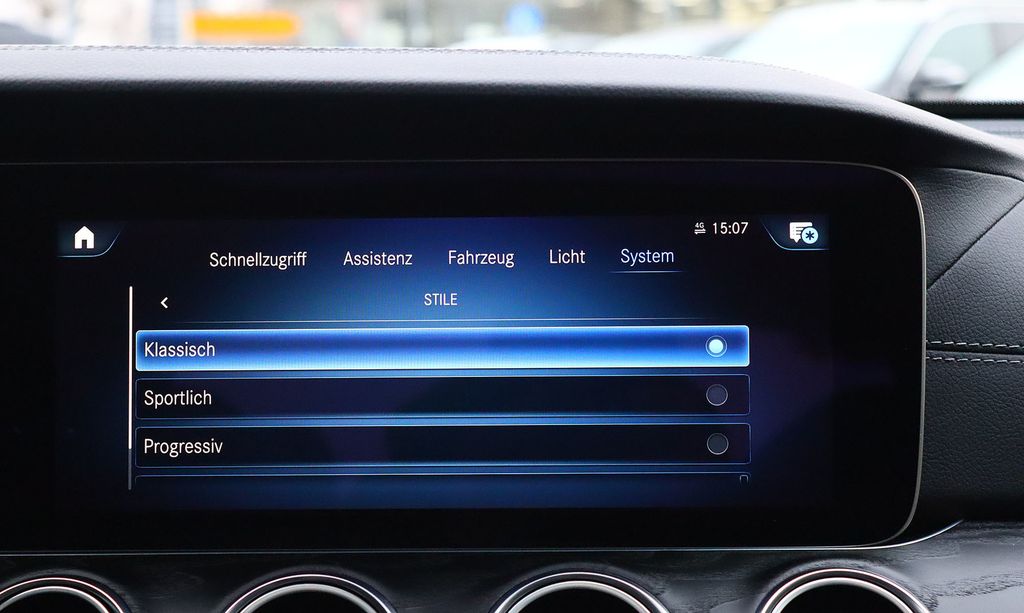 Mercedes-Benz E 300 2021