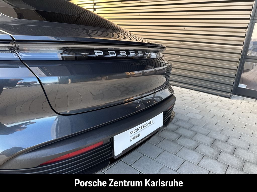 Porsche Taycan 2023