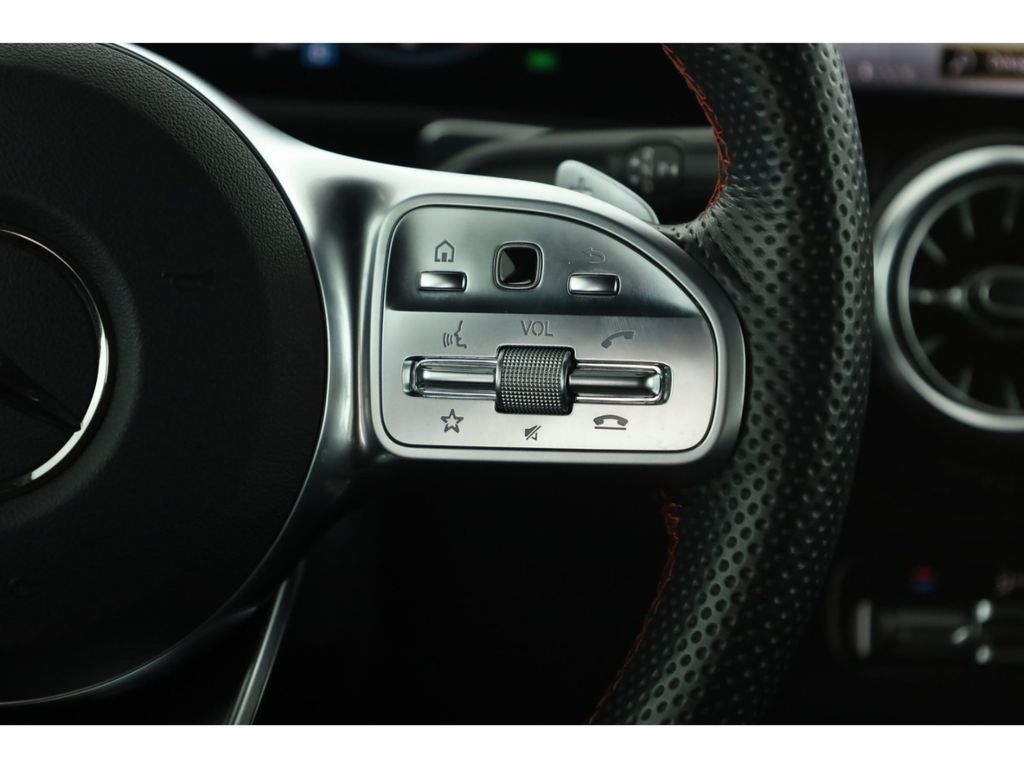 Mercedes-Benz GLB 200 2022