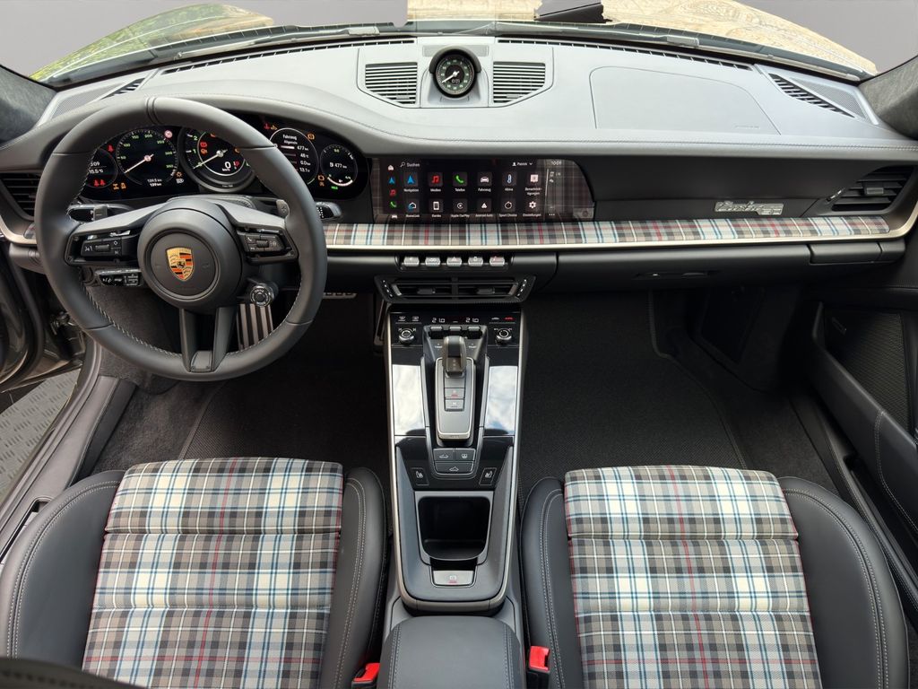Porsche 992 2025