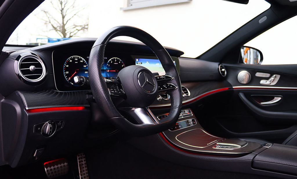 Mercedes-Benz E 300 2021