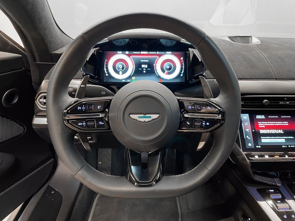 Aston Martin Vanquish 2025