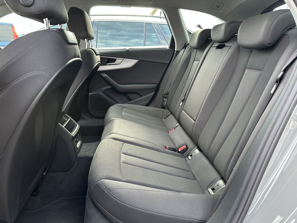 Audi A4 2022