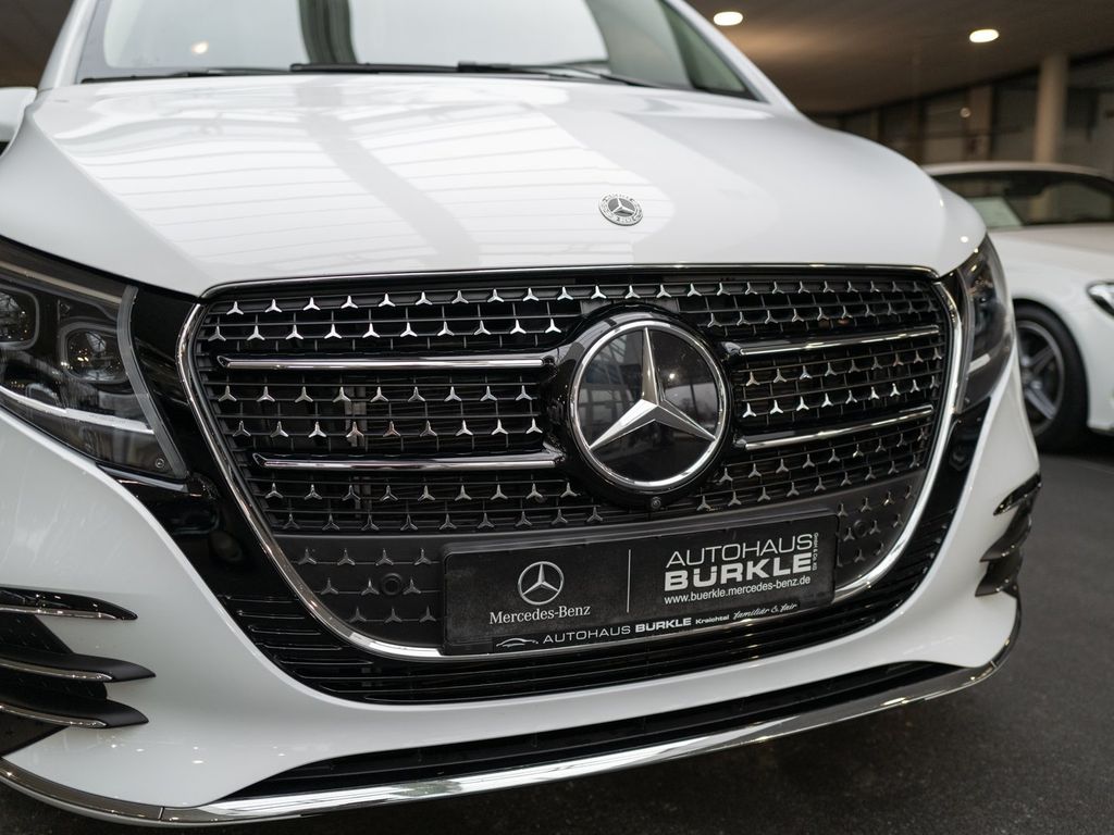 Mercedes-Benz 300 2025