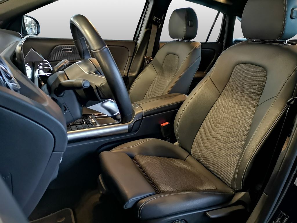 Mercedes-Benz EQA 2024