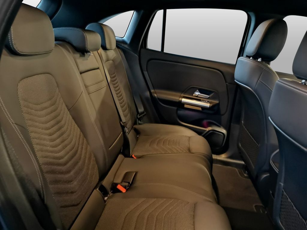 Mercedes-Benz EQA 2024