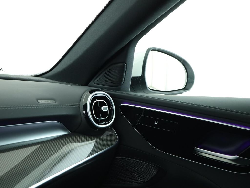 Mercedes-Benz C 300 2025