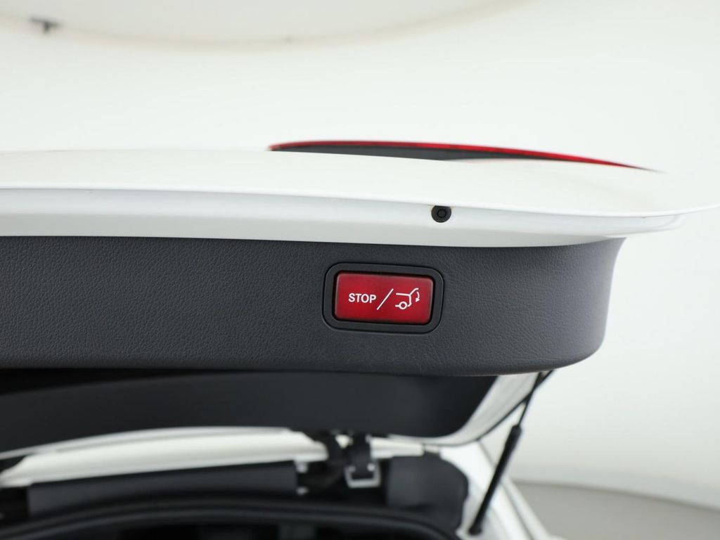 Mercedes-Benz C 300 2025