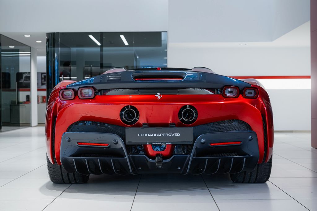 Ferrari SF90 2025