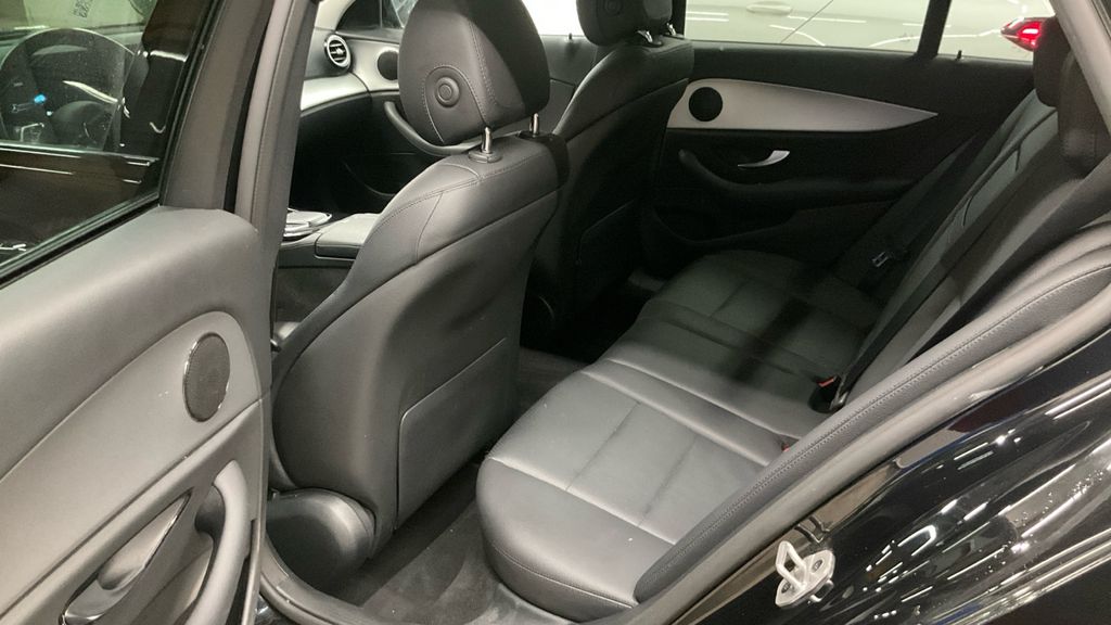 Mercedes-Benz E 300 2022