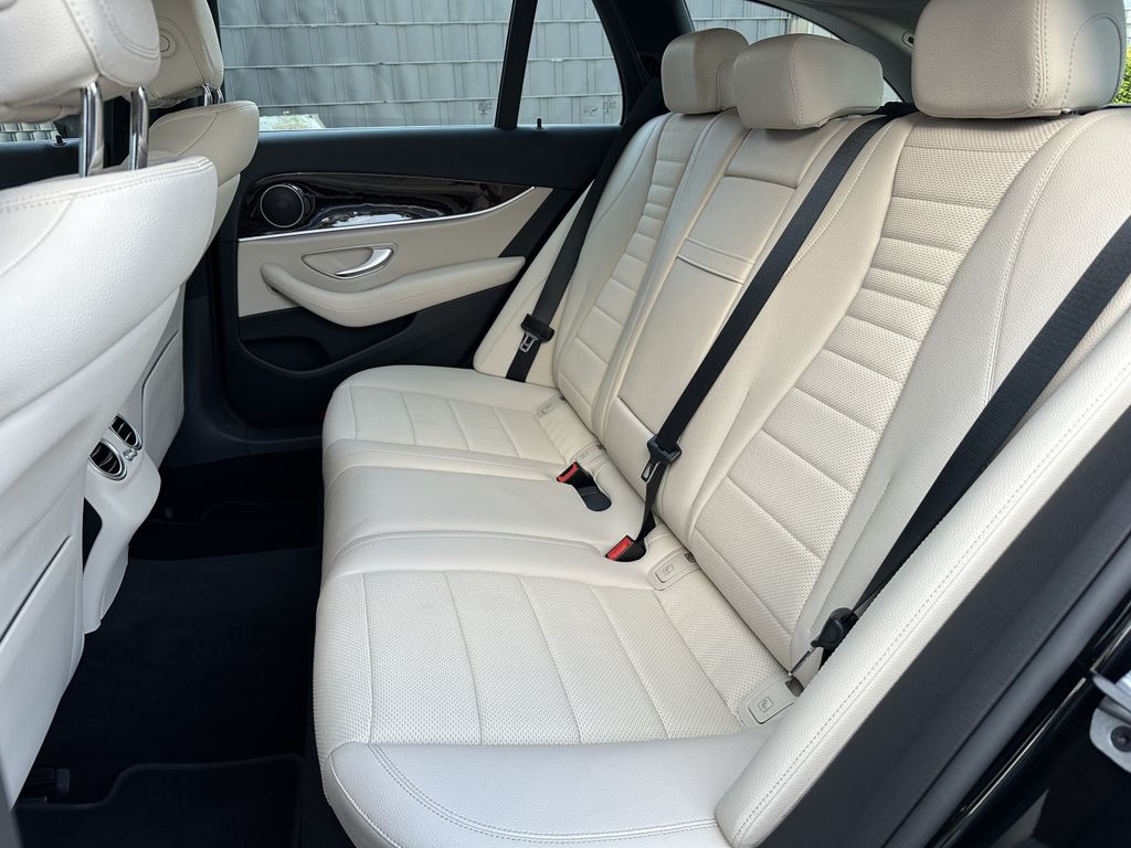 Mercedes-Benz E 300 2021