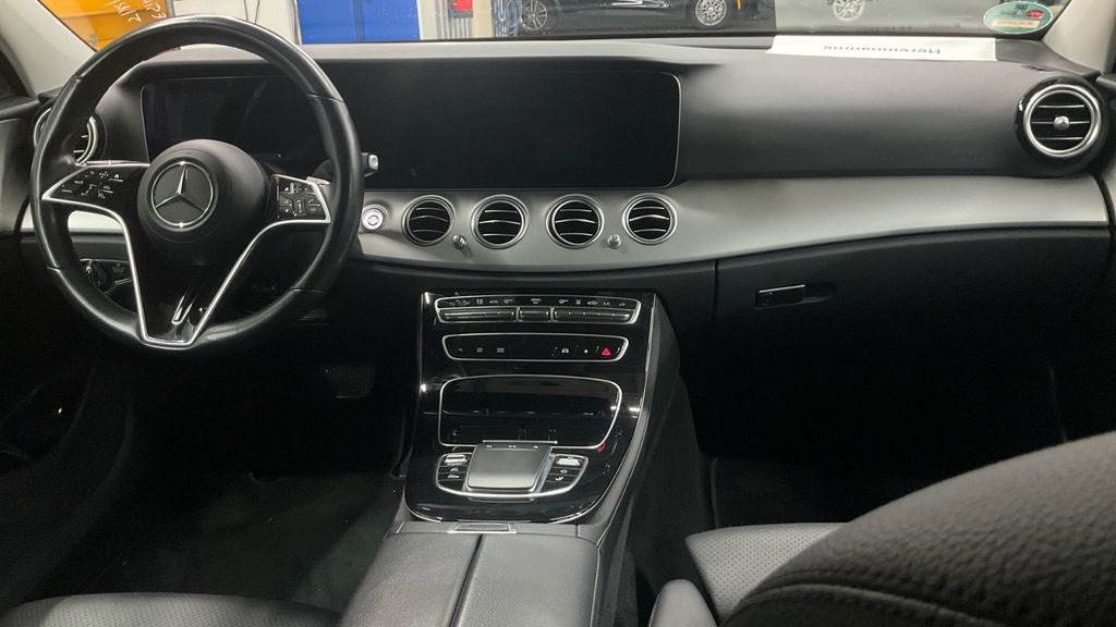 Mercedes-Benz E 300 2022