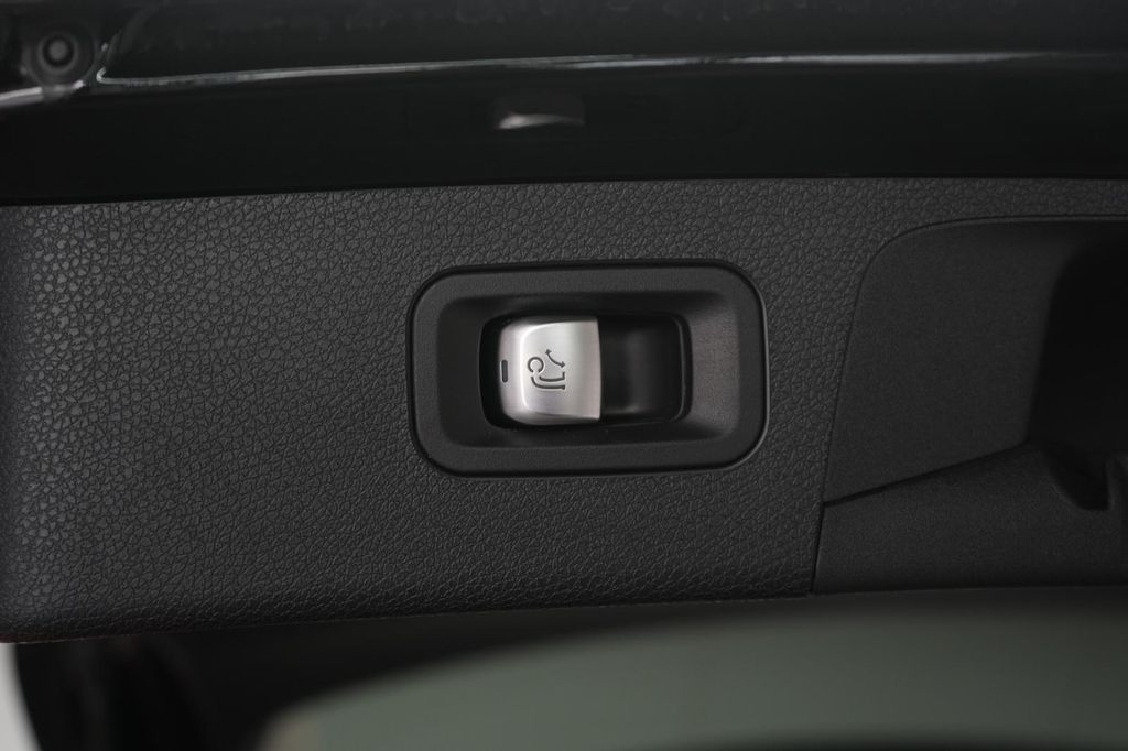 Mercedes-Benz E 300 2021