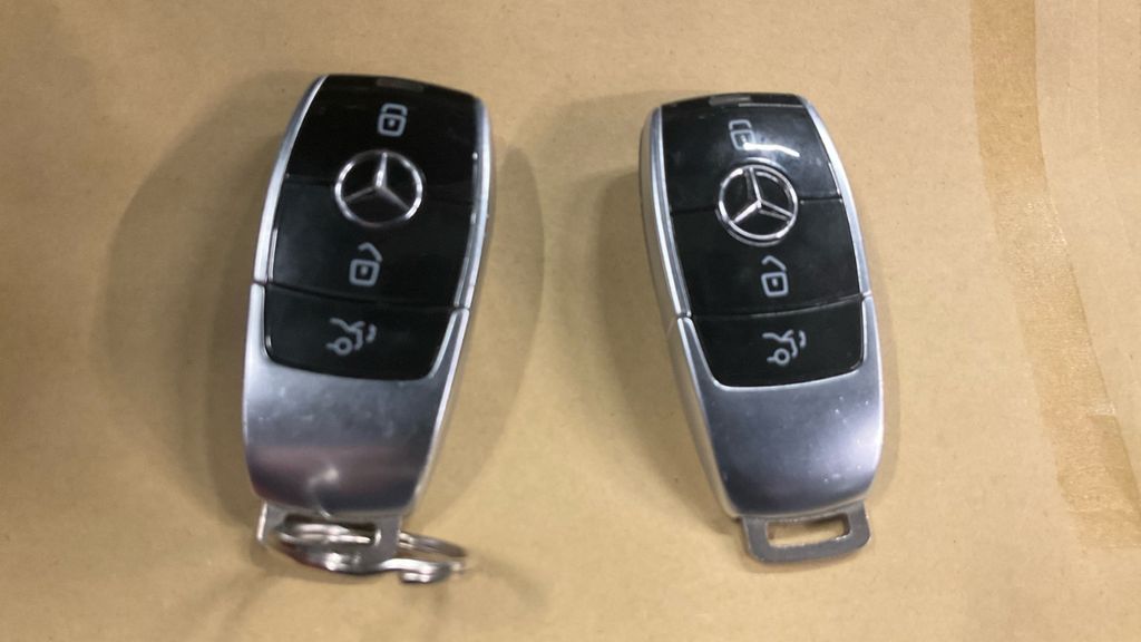 Mercedes-Benz E 300 2022