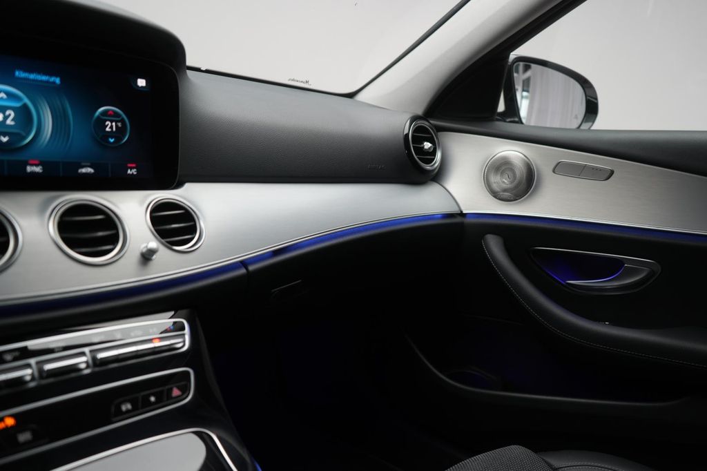 Mercedes-Benz E 300 2021