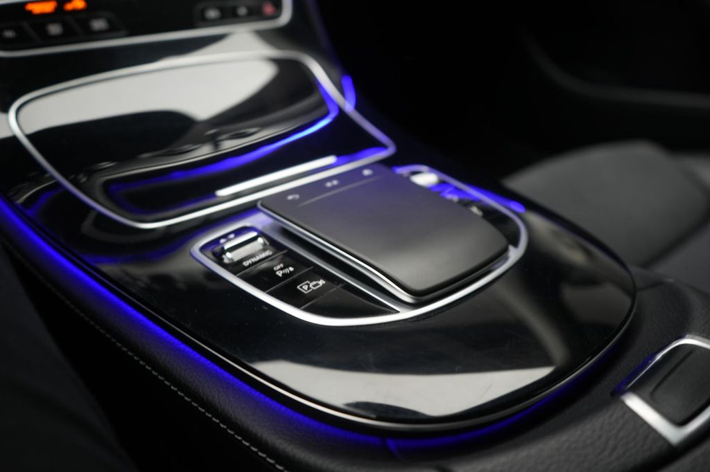 Mercedes-Benz E 300 2021