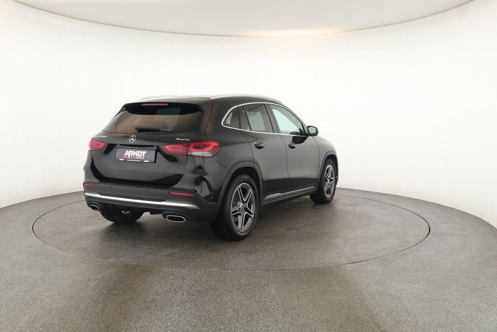 Mercedes-Benz GLA 220 2023