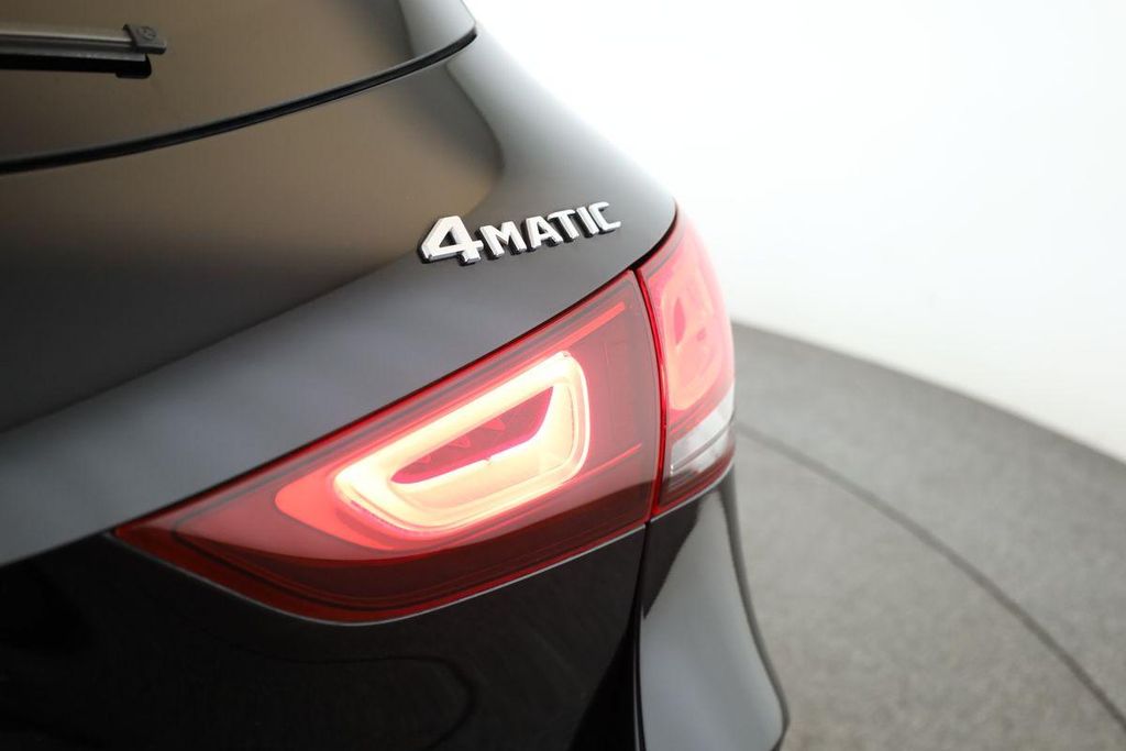 Mercedes-Benz GLA 220 2023