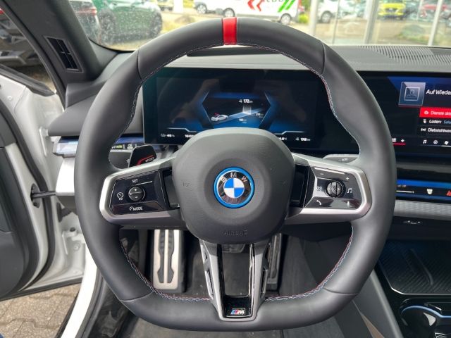 BMW i5 2024