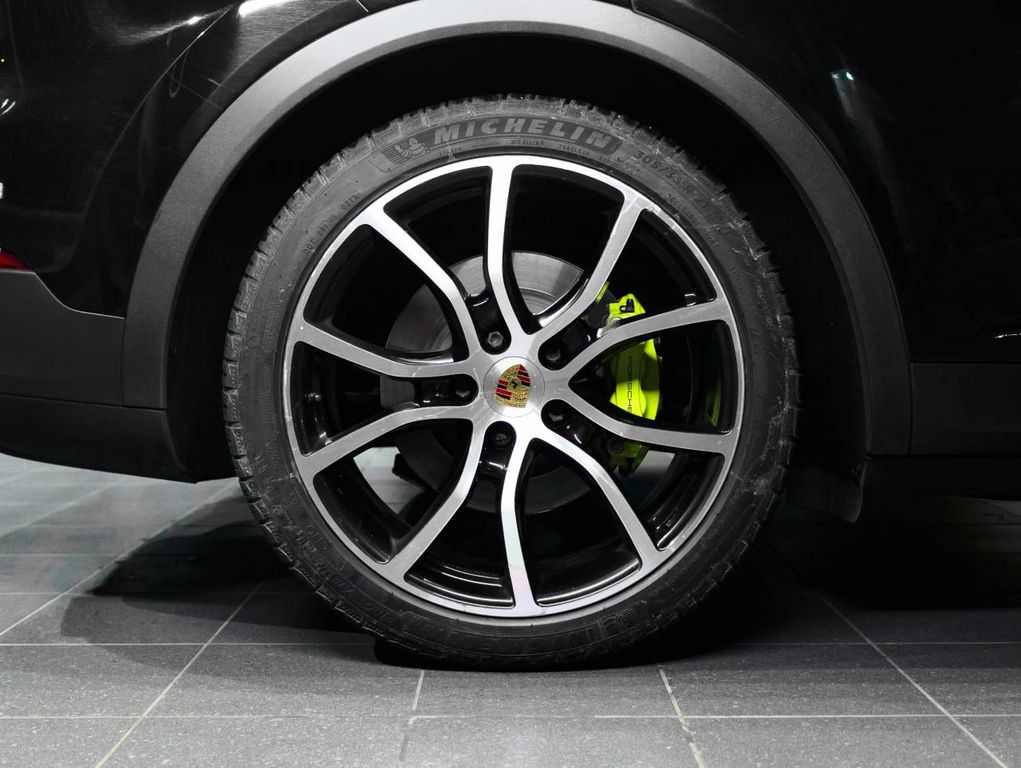 Porsche Cayenne 2022