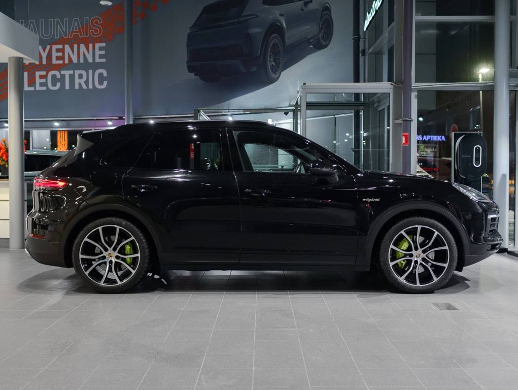 Porsche Cayenne 2022