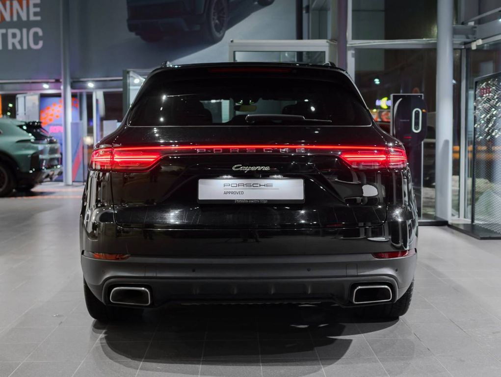 Porsche Cayenne 2022