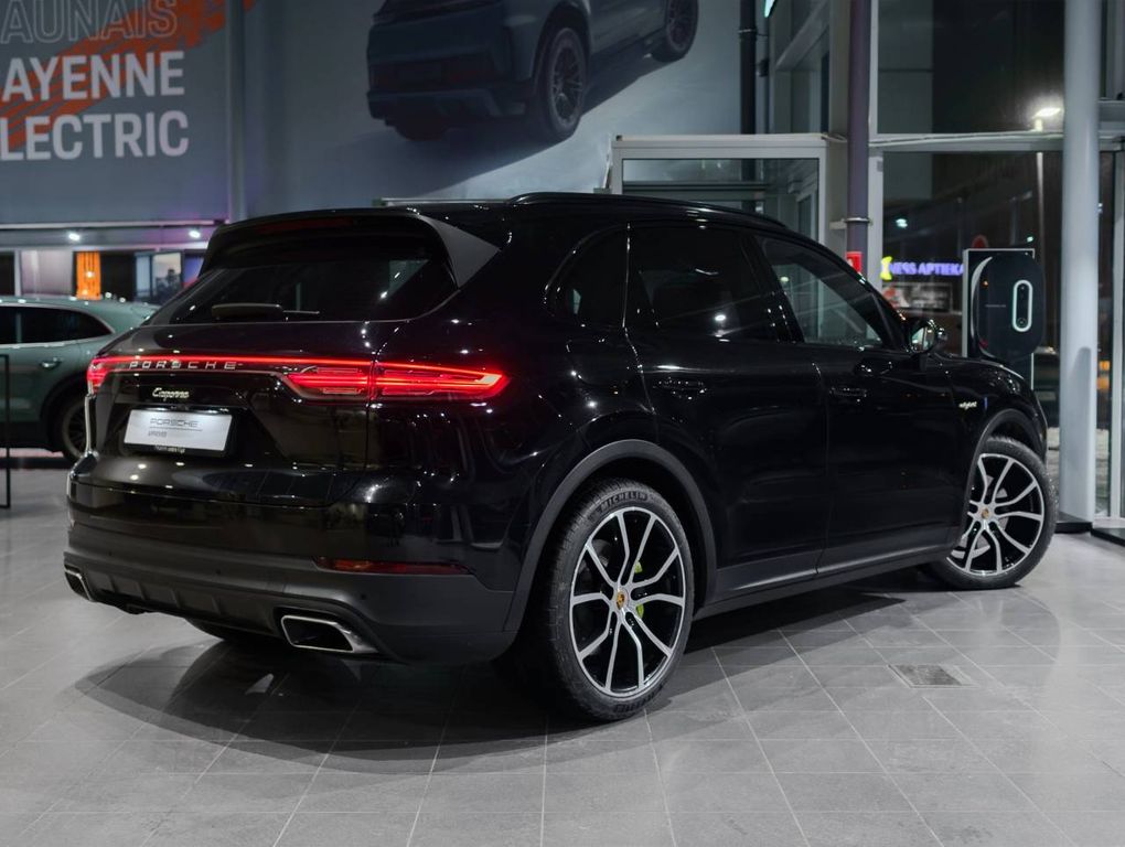 Porsche Cayenne 2022