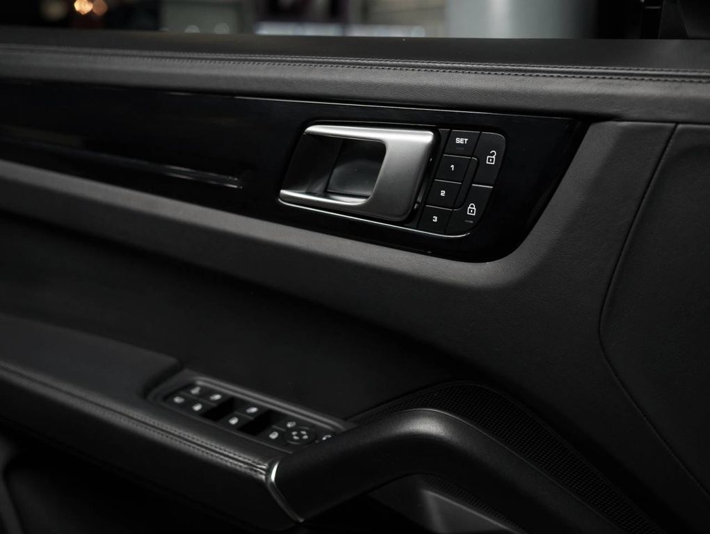 Porsche Cayenne 2022