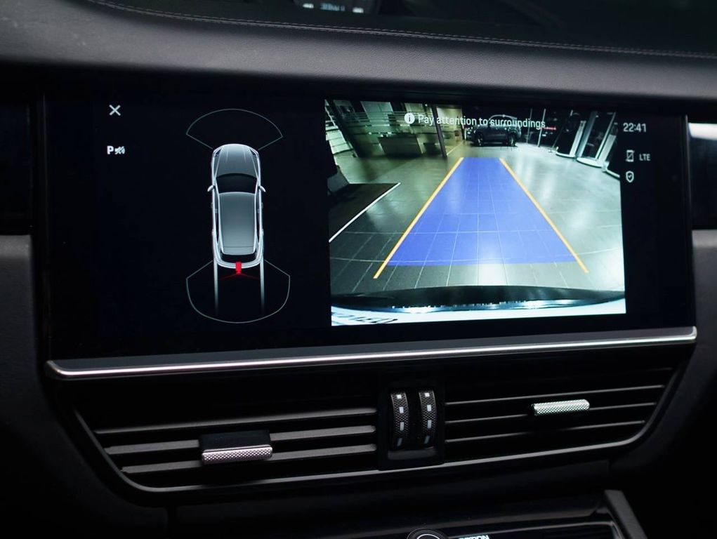 Porsche Cayenne 2022