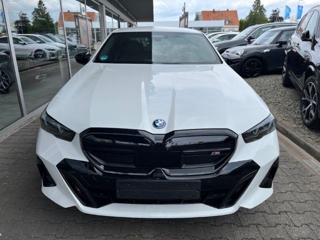 BMW i5 2024